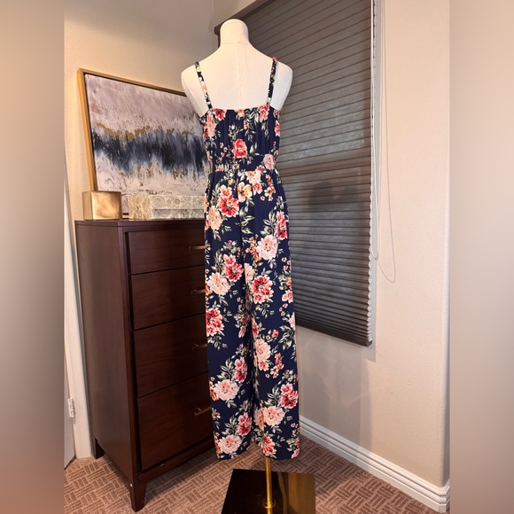 Woman's Xhilaration Wide Leg V Neck Navy and Pink Floral Jumpsuit. Size S - Picture 6 of 8